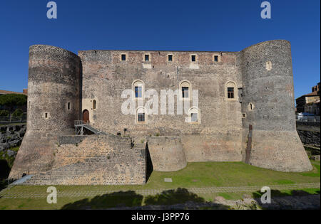 Castello Ursino, Piazza Federico di Hohenstaufen, Catania, Sizilien, Italien Stockfoto