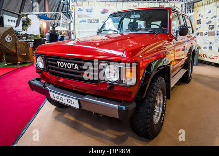 STUTTGART, Deutschland - 3. März 2017: Full Size SUV Toyota Land Cruiser J60, 1985. Europas größte Oldtimer-Messe "RETRO CLASSICS" Stockfoto