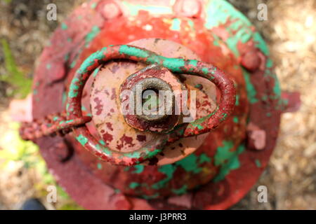 Eine alte, verwitterte Hydranten Stockfoto