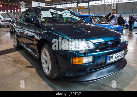 STUTTGART, Deutschland - 3. März 2017: Spezielle Rallyeauto Ford Escort RS Cosworth, 1993. Europas größte Oldtimer-Messe "RETRO CLASSICS" Stockfoto