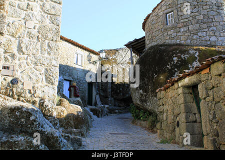 Steinhäuser in Monsanto, historischen Dorf von Portugal Stockfoto