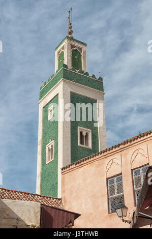 Die Medersa Moschee ist eine Madrasah in Meknès, Marokko. Medersa Moschee ist ein hervorragendes Beispiel der Marinid Architektur, befindet sich in Meknes anerkannt. Stockfoto