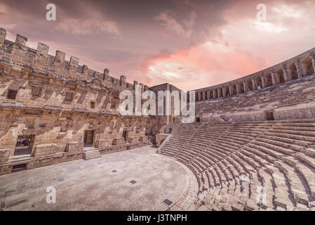 Alten römischen Amphitheater von Aspendos. Die Provinz Antalya, Türkei. Stockfoto