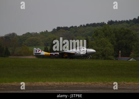 Vintage Vampire Jet landet auf dem Wolverhampton Halfpenny Green Flughafen. 2017 Stockfoto