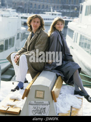 Sophie Ward und Nicolas Rowe starten die jungen Sherlock-Holmes-1985 in Stockholm Stockfoto