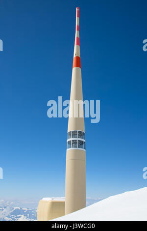 Wetterstation auf dem Gipfel des Mount Santis, Schweiz Stockfoto