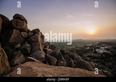 Blick vom Matanga Hügel in Hampi, Karnataka, Indien. Stockfoto