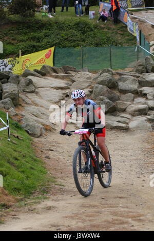 Hadleigh, Essex. VEREINIGTES KÖNIGREICH. 7. Mai 2017. Das Rennen ist die größte des Jahres für UK Cross-country und mit Hors Categorie Status Bedeutung Maxium UCI-Punkte stehen zur Verfügung, es ist eine interessante Perspektive für nationale und internationale Fahrer gleichermaßen. Für die Elite Männer und Frauen, Hadleigh Park International werden spielen eine zentrale Rolle bei der Vorbereitung von Fahrern, die dauert der Start in Nove Mesto Na Morave in Tschechien Kick starten ihre WM-Kampagne nur zwei Wochen nach. Penelope Barritt/Alamy Live-Nachrichten Stockfoto