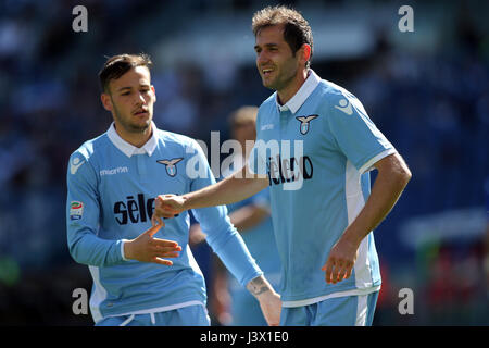 Italien, Rom, 7. Mai 2017: Lulic Ergebnis die Gol und feiert während des Fußballspiels Seria A Italian zwischen S.S. Lazio gegen UC Sampdoria Genua im Olympiastadion in Rom am 7. Mai 2017. Stockfoto