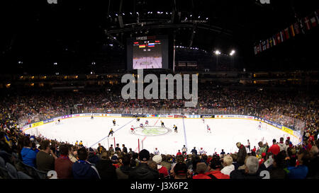 Köln, Deutschland. 8. Mai 2017. Einen Überblick über das Spiel zwischen Deutschland und Russland bei der Eishockey-Weltmeisterschaft in der Lanxess Arena in Köln, Deutschland, 8. Mai 2017. Foto: Marius Becker/Dpa/Alamy Live News Stockfoto