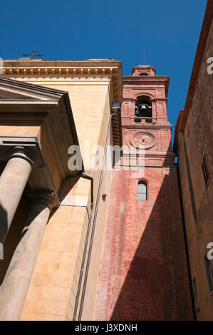 Glockenturm von Santa Maria Maddalena Kirche, Castiglione del Lago, Perugia, Umbrien, Italien Stockfoto