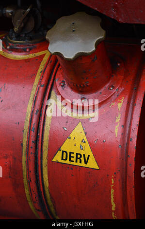 Touristenbüro Zeichen auf Oldtimer Nutzfahrzeug-Tank. Stockfoto