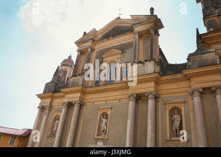 Kirche, Menton, Frankreich Stockfoto