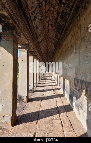 Alte Flur in Angkor Wat in Siem Reap, Kambodscha. Stockfoto