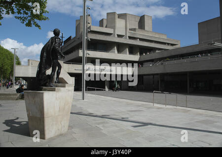 London, England, 22. April 2017 - Nationaltheater, Southbank Themse Stockfoto