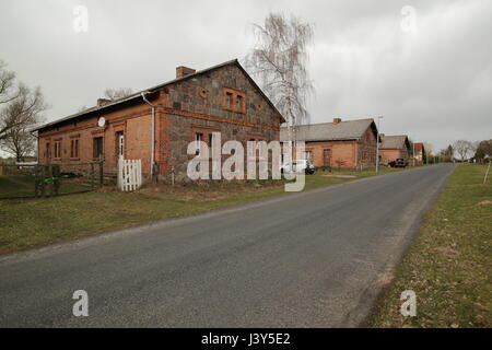 Häuserzeile als Denkmäler in Dargezin, Mecklenburg-Vorpommern, Deutschland. Stockfoto