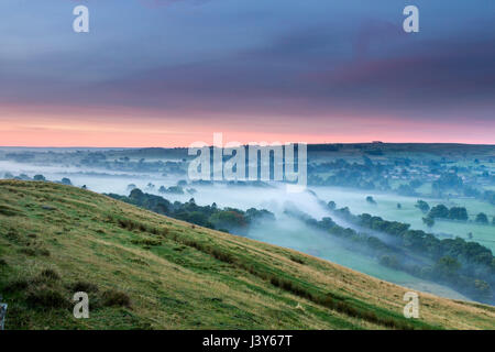 Ansicht Süden entlang des Flusses Tees in Richtung Mickleton aus der Pfeife Crag Sicht in der Nähe von Middleton-in-Teesdale, County Durham UK Stockfoto