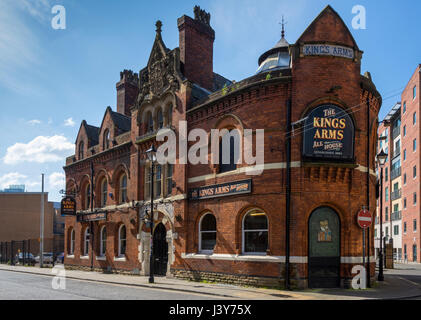 Das Kings Arms Pub, erbaut in den 1870er Jahren und Grad II aufgeführt, Bloom Street, Manchester, England, UK Stockfoto