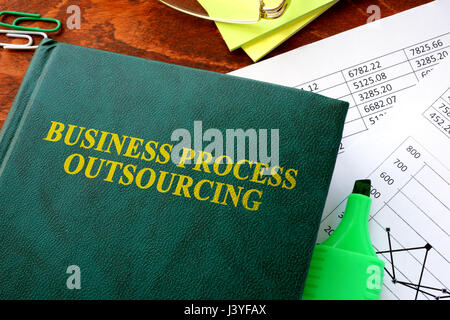 Buchen Sie mit Titel Business Process Outsourcing, BPO. Stockfoto