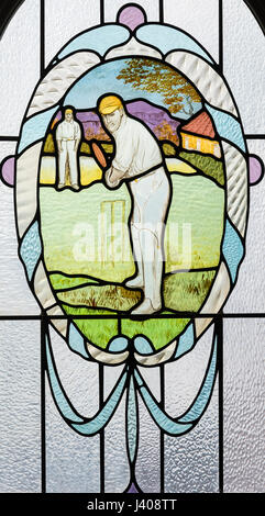 Ein Amateur Cricketspieler aus der Edwardian Ära, in der Falte, Victoria Bäder, Manchester, England Stockfoto