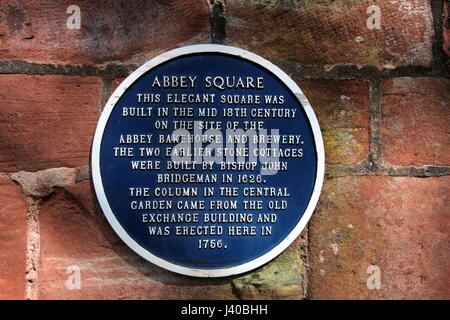 Blaue Plakette in Abtei Sqaure, Chester, Großbritannien Stockfoto