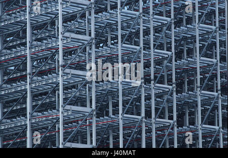 Große Gerüste auf der Baustelle Stockfoto