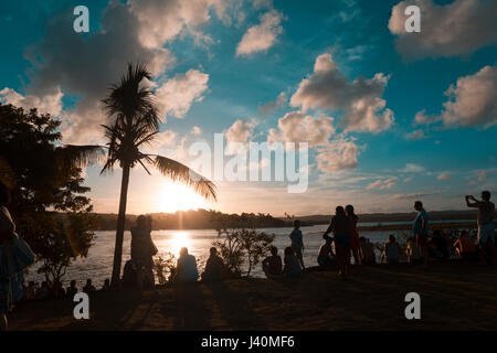 Bahia, Itacaré - Tourist Xaréu Zeitpunkt warten Sonnenuntergang Stockfoto