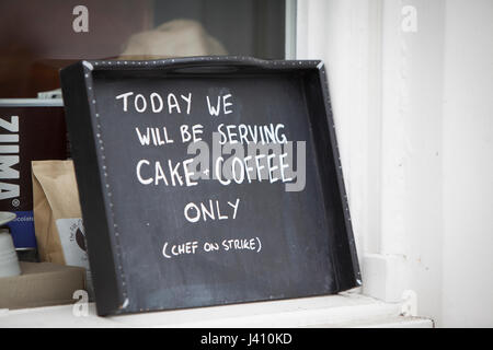 Cafe Zeichen, Main Street, Haworth, Bradford, West Yorkshire. Stockfoto