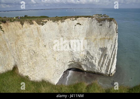 Old Harry rocks, eine Reihe von Kreide Felsnadeln vor der Küste von Dorset am Studland Stockfoto