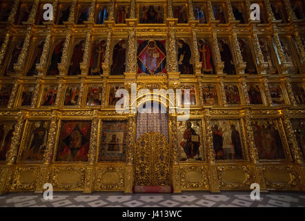 Ikonostase von Smolensk-Kathedrale im Nowodewitschi-Kloster in Moskau, Russland Stockfoto