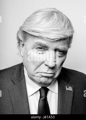 Präsident Donald Trump Lookalike Dennis Alan aus Chicago, USA bei seinem Besuch in Hong Kong.  Er ist der premier Donald Trump-Doppelgänger auf der Welt. Stockfoto