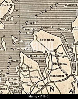 Dieses Bild zeigt die Manhasset Bay in New York im Jahr 1917. Die Bucht ist bekannt für ihre natürliche Schönheit und ihre Hafenanlagen, die seit Jahrhunderten Einwohner und Besucher gleichermaßen anziehen. Stockfoto