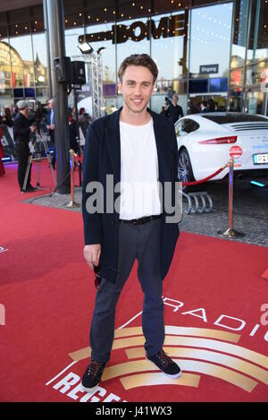 Radio Regenbogen Award 2017 im Europa-Park - Ankünfte mit: Clueso wo: Rust, Deutschland bei: 7. April 2017 Credit: WENN.com Stockfoto