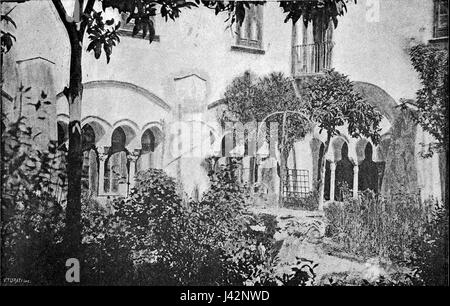 Das Meomartini-Denkmal in Benevento ist eine historische Struktur, die möglicherweise mit der Architektur und dem kulturellen Erbe der Stadt verbunden ist. Die genauen Details des Monuments sind in der lokalen Geschichte von Benevento verwurzelt. Stockfoto