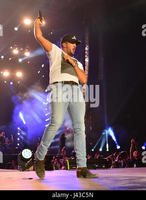 Rock den Ozean Tortuga Music Festival - Tag 1 - Performances mit: Luke Bryan wo: Fort Lauderdale, Florida, Vereinigte Staaten, wann: 7. April 2017 Kredit: Johnny Louis/WENN.com Stockfoto