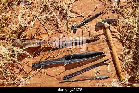 Esparto Halfah Rasen Handwerk Werkstatt Werkzeuge traditionelle Stockfoto