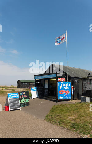 Aldeburgh Fresh Fish Company Shop oder Schuppen am Strand von Aldeburgh Suffolk Uk Stockfoto