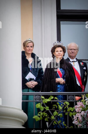 Oslo, Norwegen. 9. Mai 2017. Sophie Countess of Wessex, König Carl Gustaf und Königin Silvia von Schweden besuchen die 80. Geburtstagsfeiern von König Harald und Königin Sonja von Norwegen im königlichen Palast in Oslo, Norwegen, 9. Mai 2017. Foto: Patrick van Katwijk POINT DE VUE · KEIN DRAHT-SERVICE · Foto: Patrick van Katwijk/Dutch Photo Press/Dpa/Alamy Live News Stockfoto