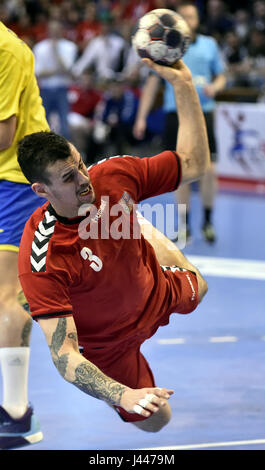 Zlin, Tschechische Republik. 6. Mai 2017. Tschechische Jakub Sindelar in Aktion während der Herren-Handball-EM-Qualifikationsspiel: Tschechien Vs Ukraine in Zlin, Tschechische Republik, 6. Mai 2017. Bildnachweis: Dalibor Gluck/CTK Foto/Alamy Live-Nachrichten Stockfoto