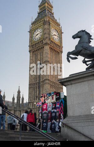 Blick auf St Paul's und Millenium Bridge von Süden Bank London Stockfoto