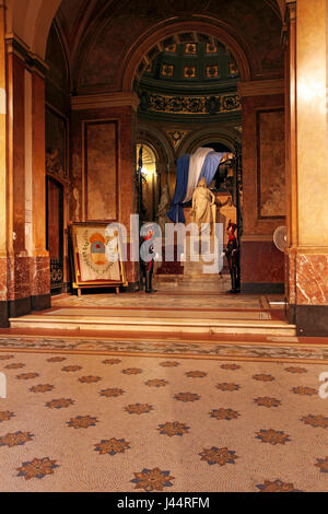 General Don José de San Martín Grab oder Mausoleum in Buenos Aires Metropolitan Cathedral. Stockfoto