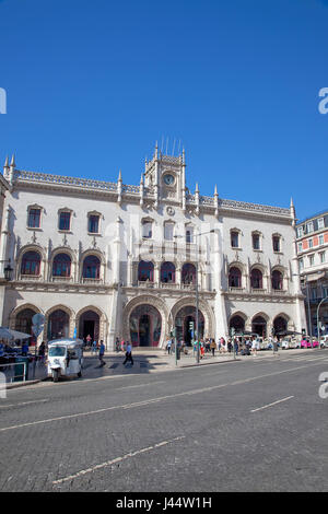 Portugal, Estredmadura, Lissabon, Baixa, reich verzierten Eingang zum Rossio-Bahnhof. Stockfoto