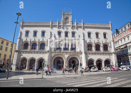 Portugal, Estredmadura, Lissabon, Baixa, reich verzierten Eingang zum Rossio-Bahnhof. Stockfoto