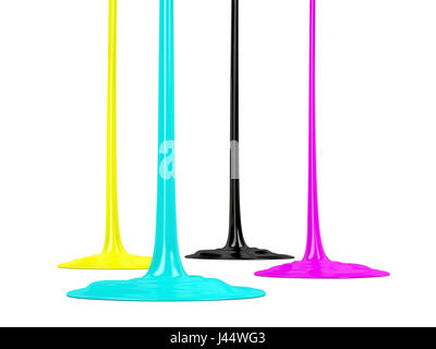 Cyan, Magenta, gelb und schwarz Tinten, tropft auf weißem Hintergrund Stockfoto