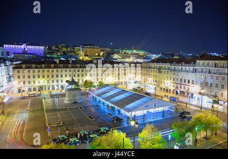 Estredmadura, Lissabon, Portugal, Baixa, Praca da Figueira in der Nacht. Stockfoto