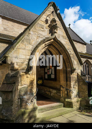 Veranda an der St. James Church Boroughbridge North Yorkshire in England Stockfoto