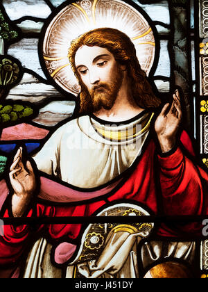 Glasmalerei-Fenster Darstellung Jesus an der St. James Church Boroughbridge North Yorkshire in England Stockfoto