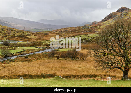 Blick auf die Nantygwryd und Snowdon von Capel Curig Stockfoto