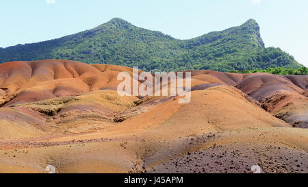 Mauritius.  Maskarenen.  In der Nähe von Chamarel.  Terres de Sept Couleurs.  Chamarel farbige Erden.  Die verschiedenen Farben des Sandes sind das Ergebnis Stockfoto