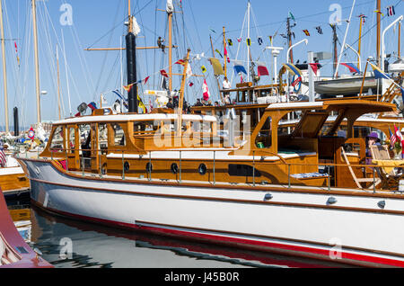 ViCTORIA, BC Kanada CLASSIC BOAT SHOW SEPTEMBER 1,2013: klassische Boote auf dem Display in Victoria Harbour. Stockfoto